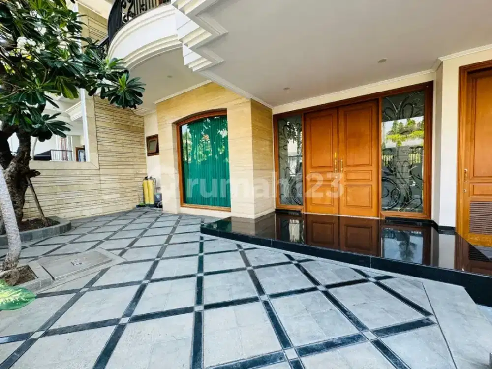 Sewa Rumah Mewah Graha Famili & Full Furnished