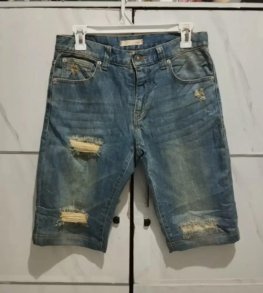 Jeans Polham Esensial Ripped Size 30/3