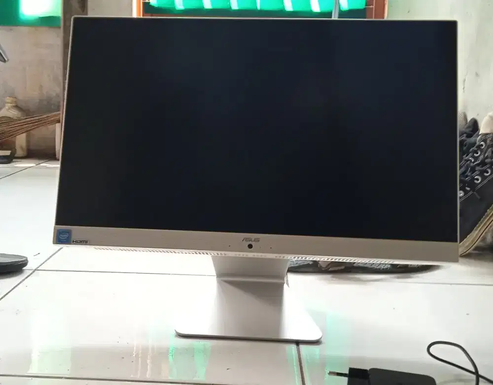Komputer Asus all in one tipe v2222