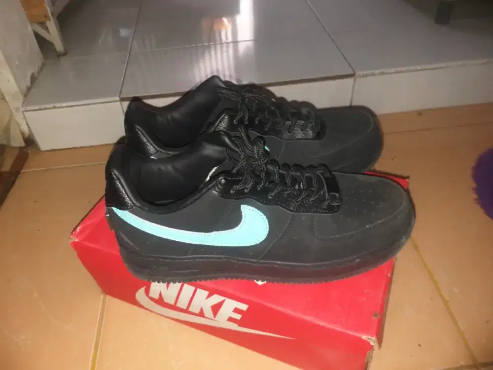 Sepatu Nike Hitam