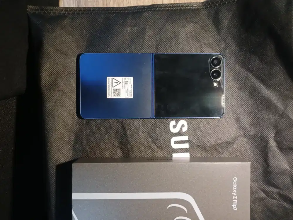 Samsung z flip7 256GB