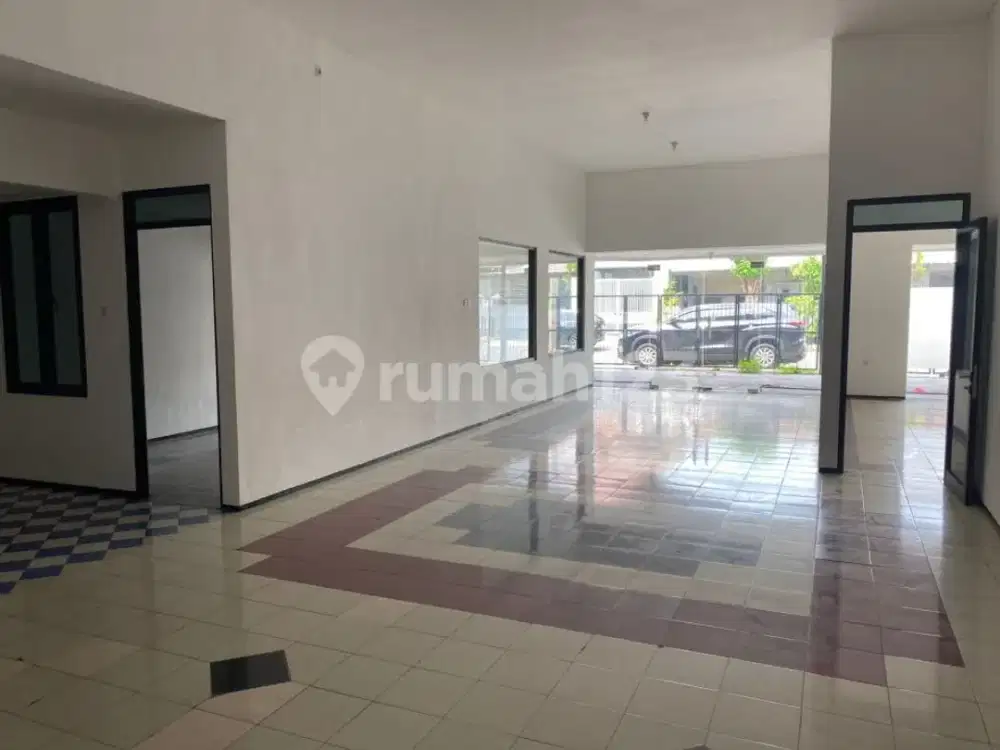 Dijual Rumah Usaha, baru renovasi Cocok untk Kantor & Bisnis Anda