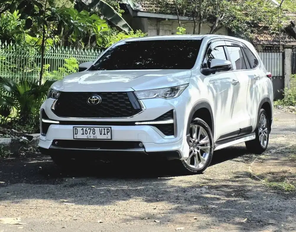 ZENIX Q TSS MODELISTA HYBRID AT 2025 LowKM 18rb RECORD TOYOTA BANDUNG
