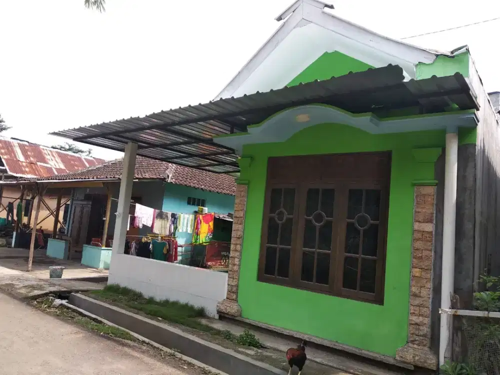 DIJUAL RUMAH LUAS DI GINUNG GAJAHAN COLOMADU