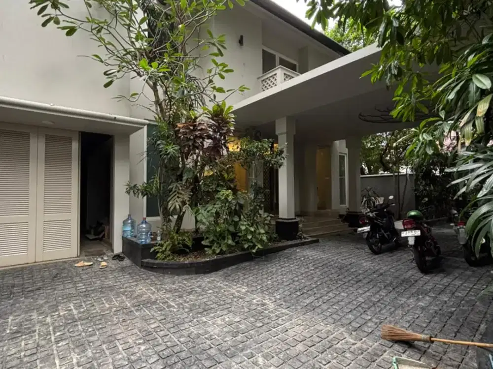 Luxury House Kebayoran Baru Pool & Gazebo Dekat SCBD