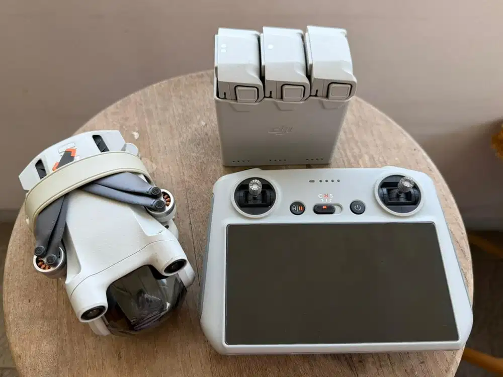 DJI Mini 3 Pro Fly More Combo + DJI RC Mulus, lengkap, siap terbang!