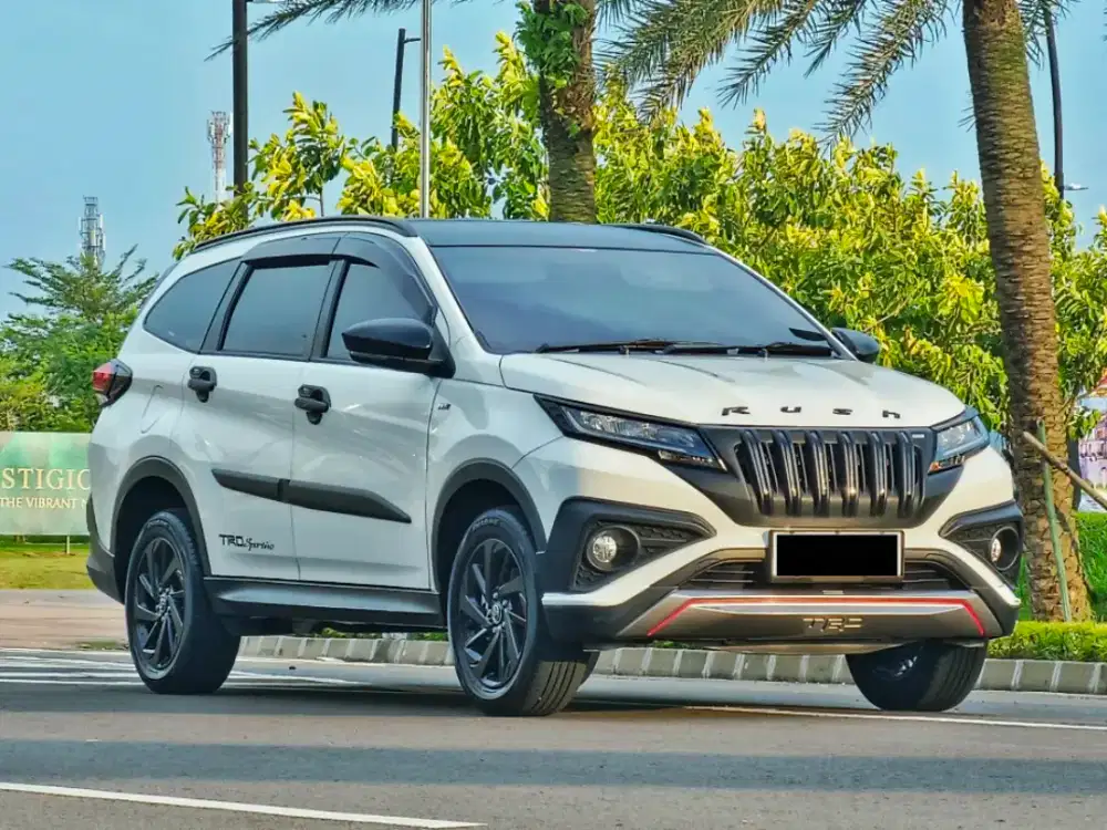 KM 33rb Rush TRD sportivo AT 2019
