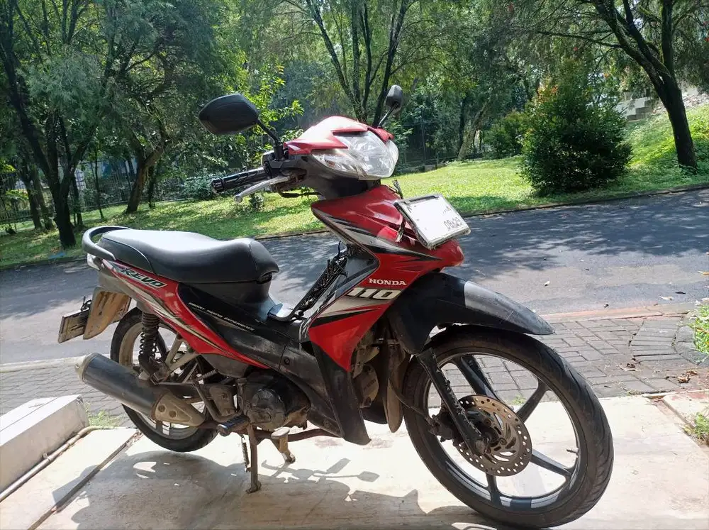 Honda Absolute Revo CW Merah 2009