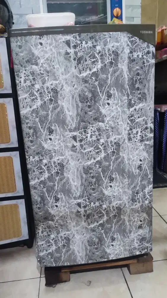 Kulkas 1 Pintu Toshiba Glacio XD7