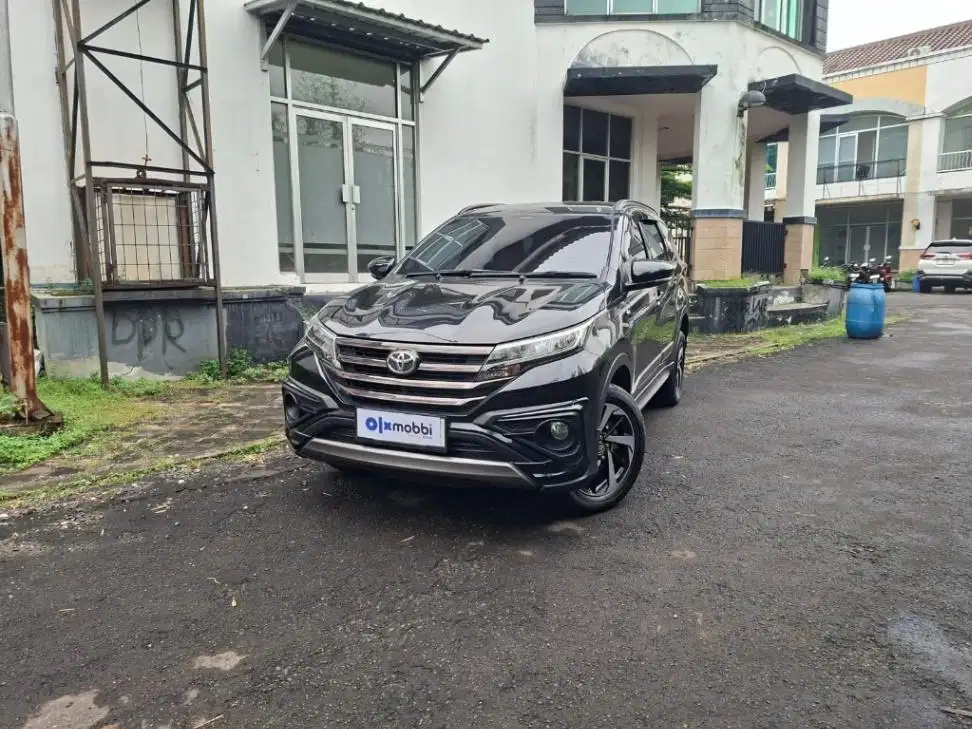 KM Rendah - Toyota Rush 1.5 GR Sport Bensin AT 2022 Hitam