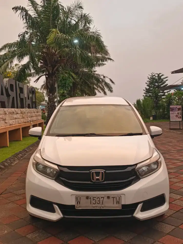 Honda mobilio S 2017 manual