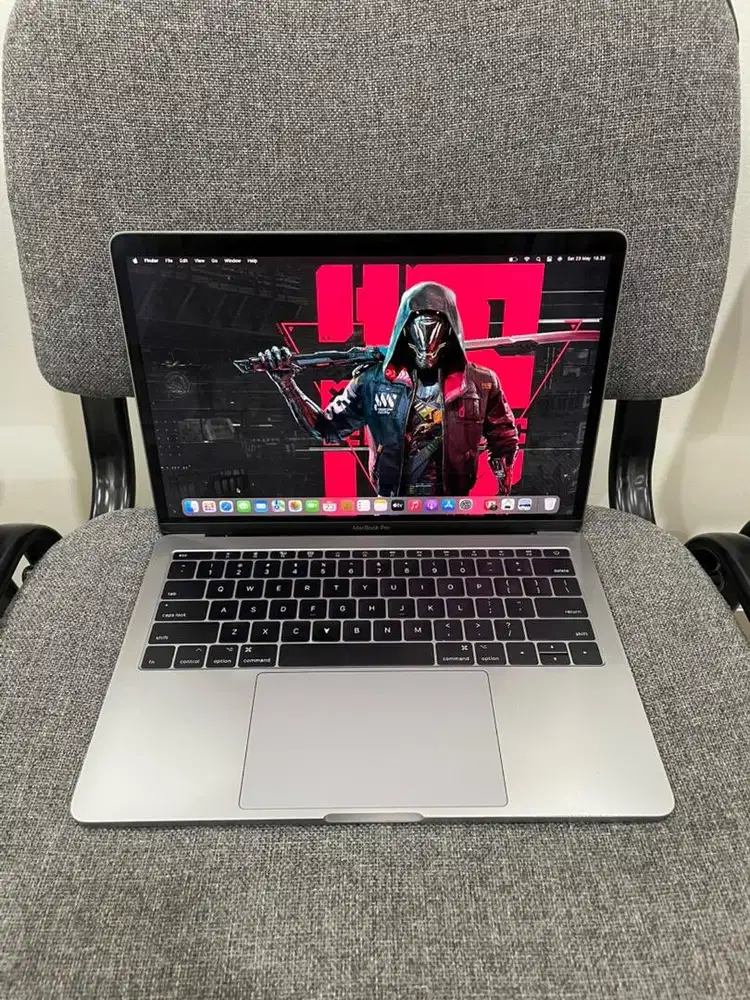 MacBook Pro 2017 i5/8/128GB NTB