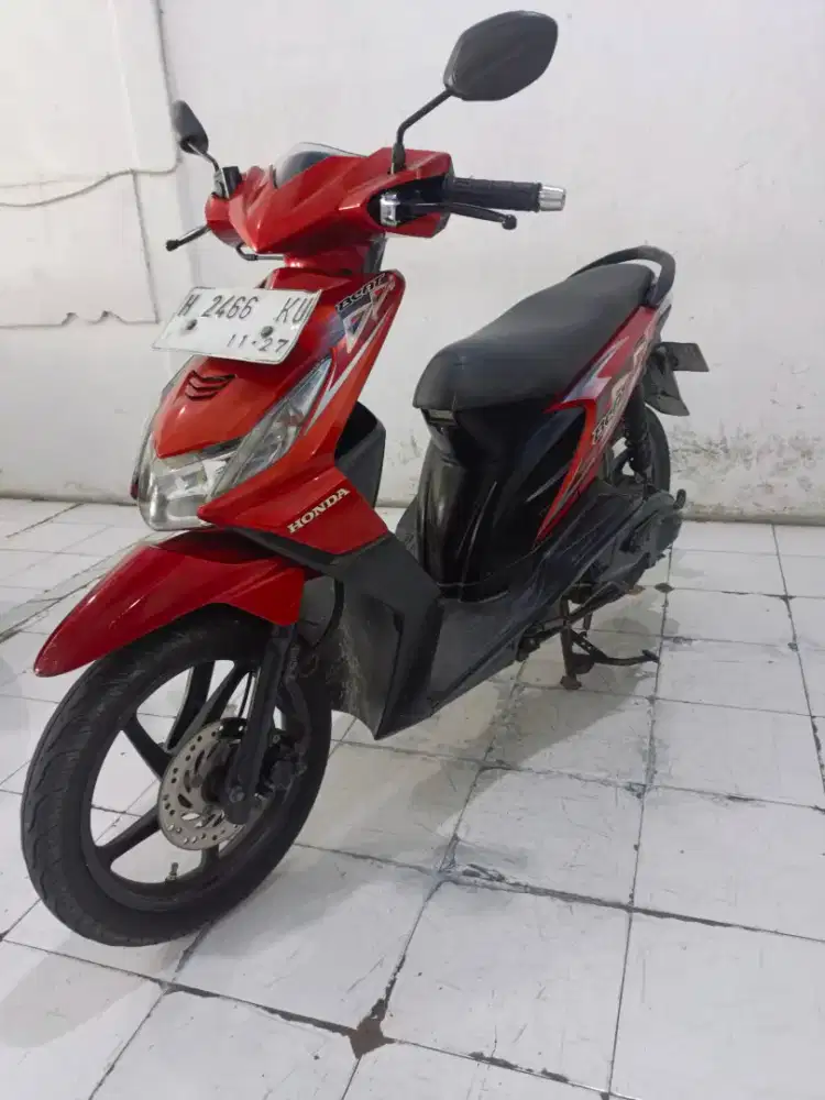 beat carbu merah th  2012