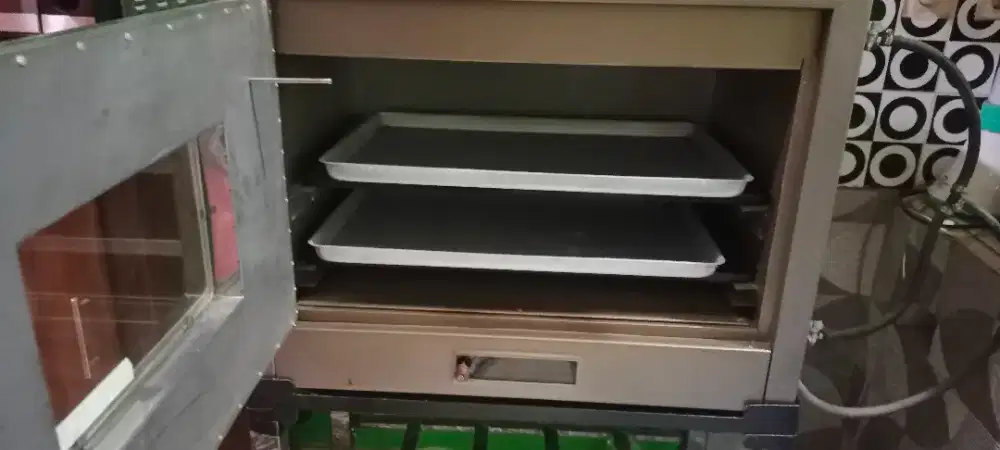 Dijual oven gas