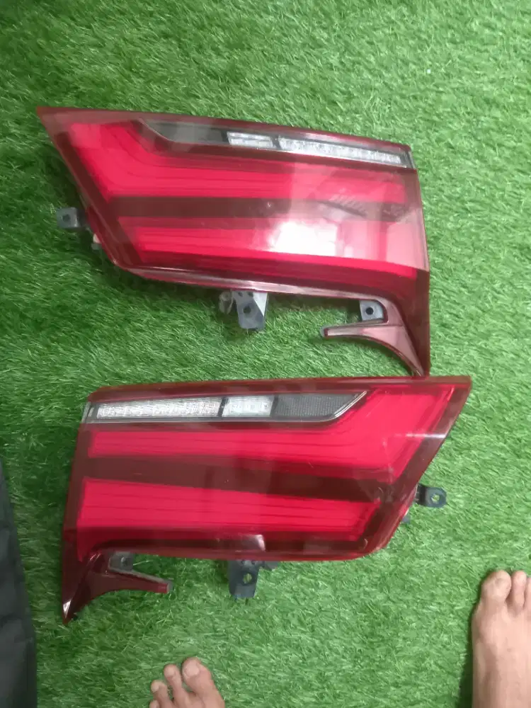 Lampu belakang alphart 2018 ori