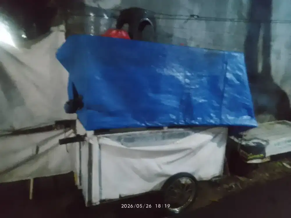 gerobak kaca ukuran 170x60