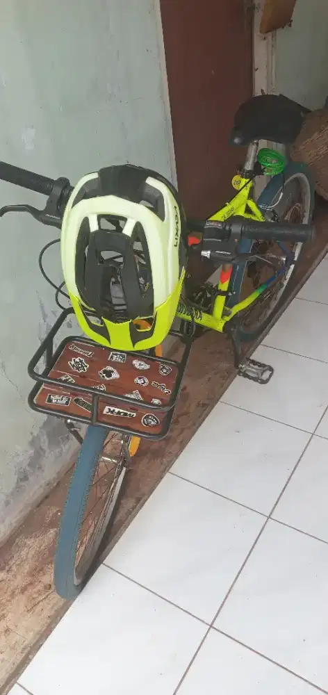 Sepeda Fujiwara 26inc+ helm trail Lixada