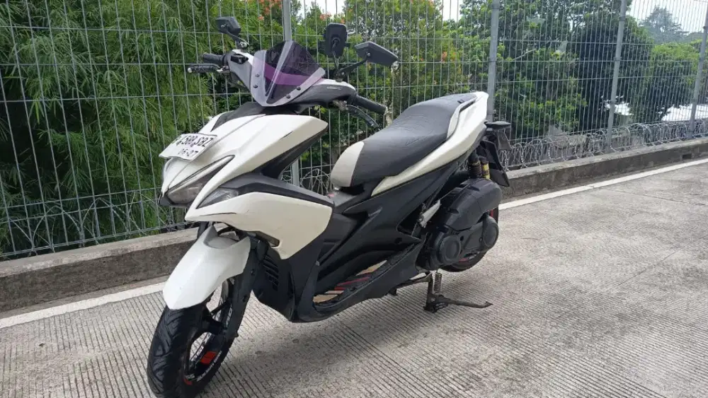 Dijual motor Aerox tipe tertinggi udah ABS dan kunci KEYLESS