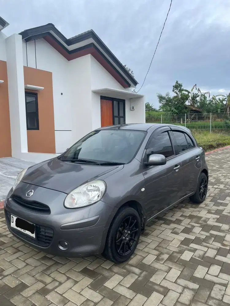Nissan March 1.2 A/T 2013