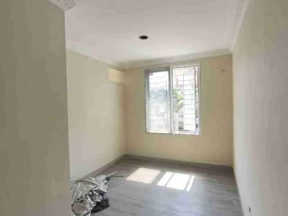 D jual rumah taman palem lestari