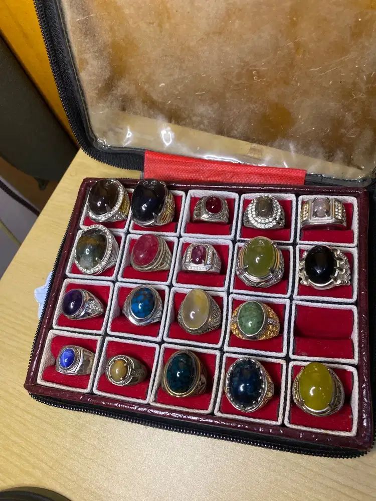 Dijual Butuh Uang Harga 5 juta nego