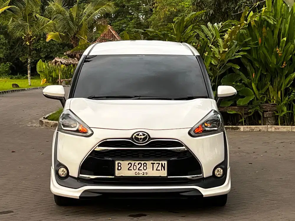 Toyota Sienta Q 1.5L Matic 2018 Low Km Service Record