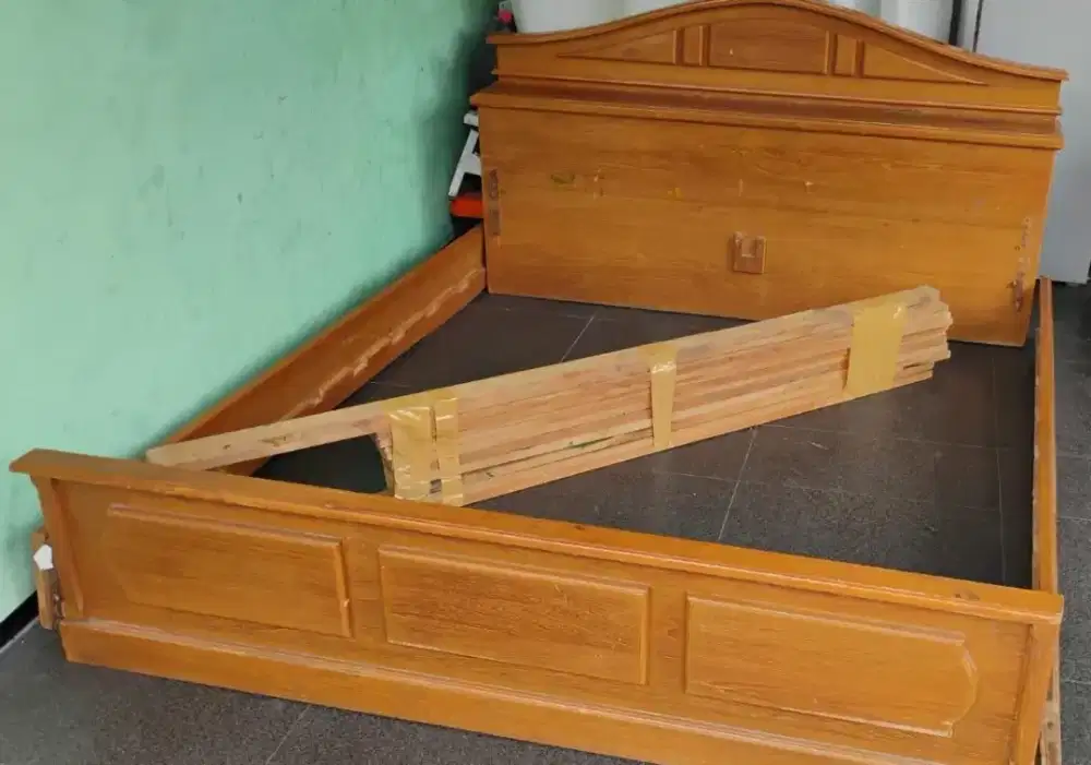 Dipan kayu kokoh, Dipan tempat tidur / kasur kingsize