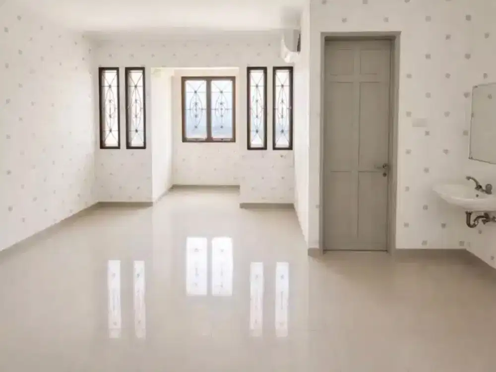 Rumah Sewa Medit LT 6x20m2 LB 150m2 Area Kelapa Gading