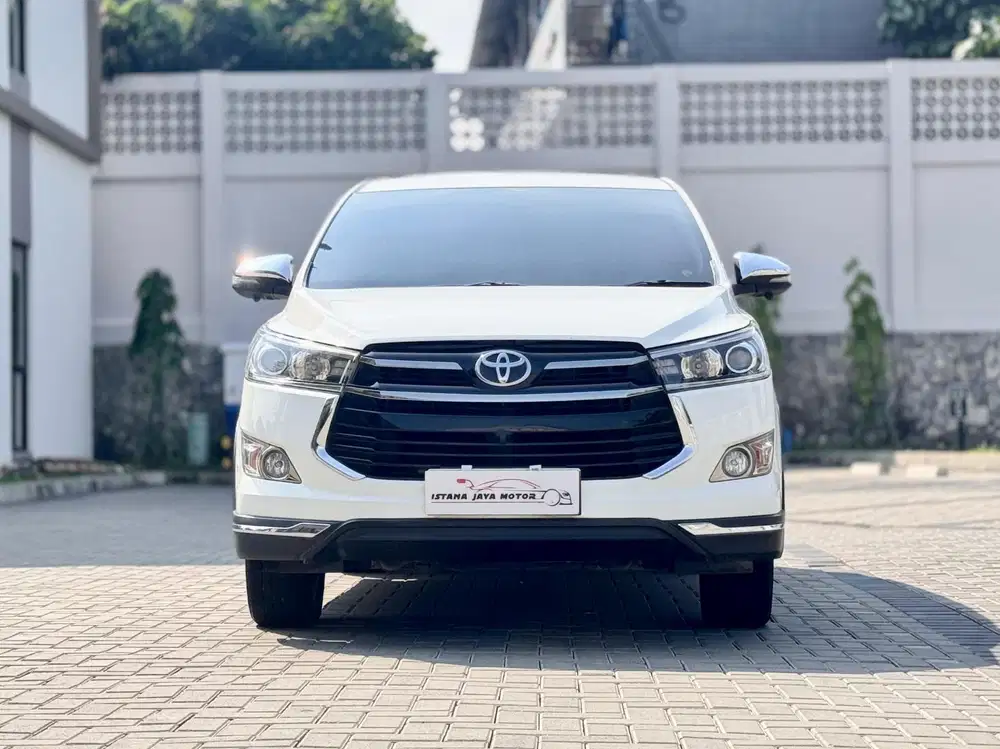 TOYOTA INNOVA VENTURER 2.0 AT 2019
