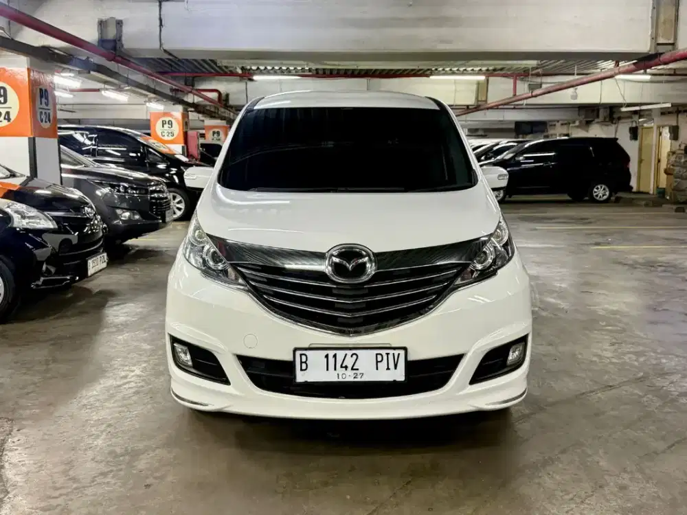 Mazda Biante 2017 putih