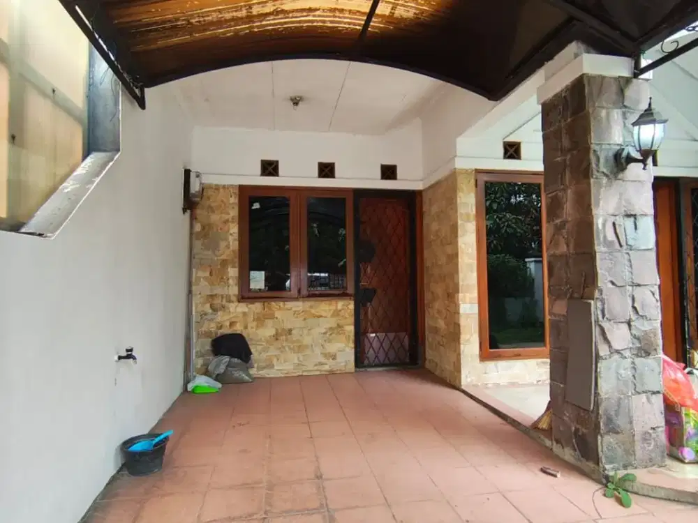 RUMAH Hunian 1,5 lantai Batununggal Bandung