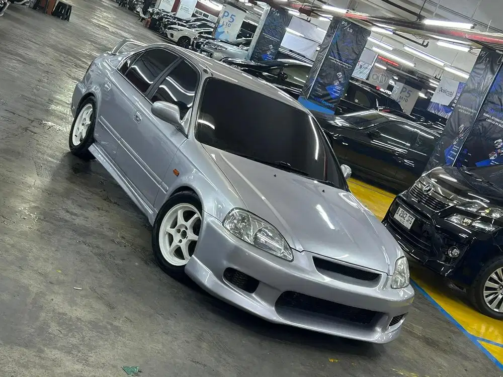 Honda Civic Ferio AT Tahun 200. Mobil seger bray