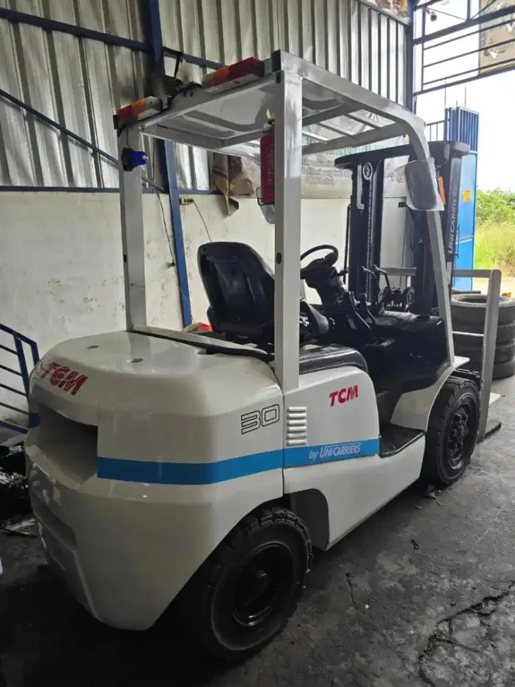 Forklift TCM 3 Ton,Manual,Threelift 4,3 Meter,Isuzu C240,Tahun 2019