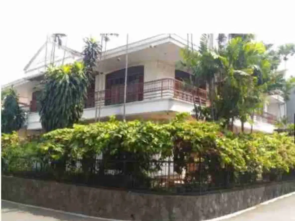 Jual Rumah Jalan Ampera Raya