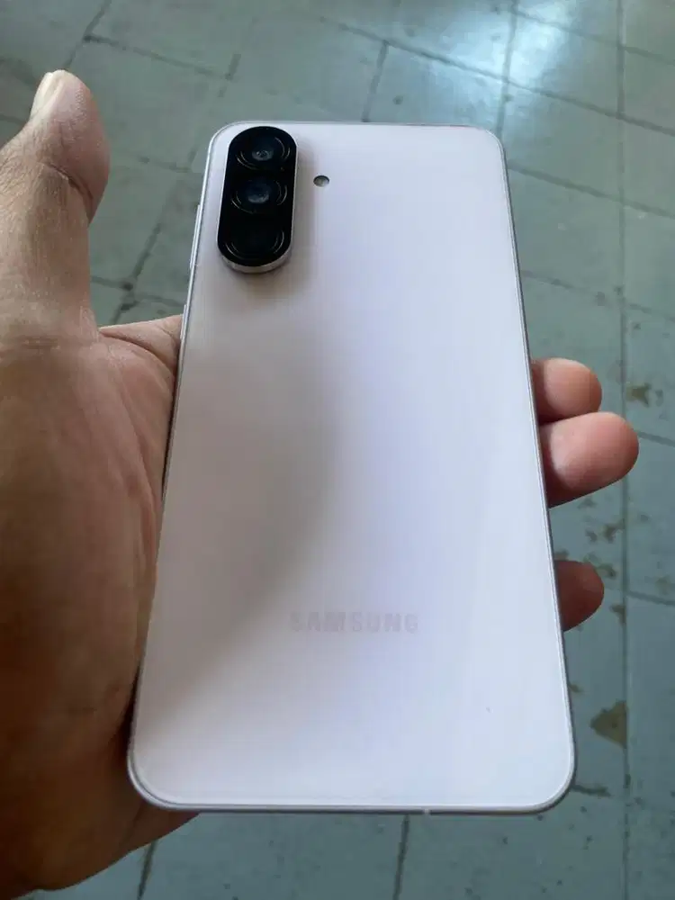 Di jual Samsung A56 (Pink)