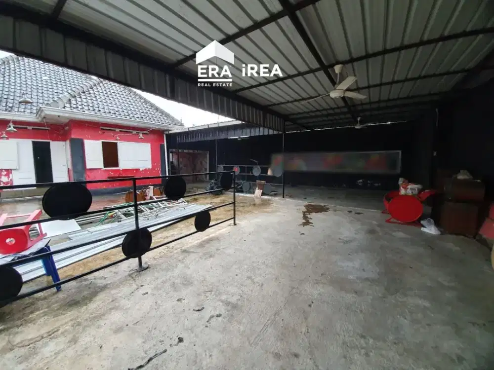 RUANG USAHA DIJUAL DAN DISEWAKAN DEKAT STASIUN SOLO BALAPAN