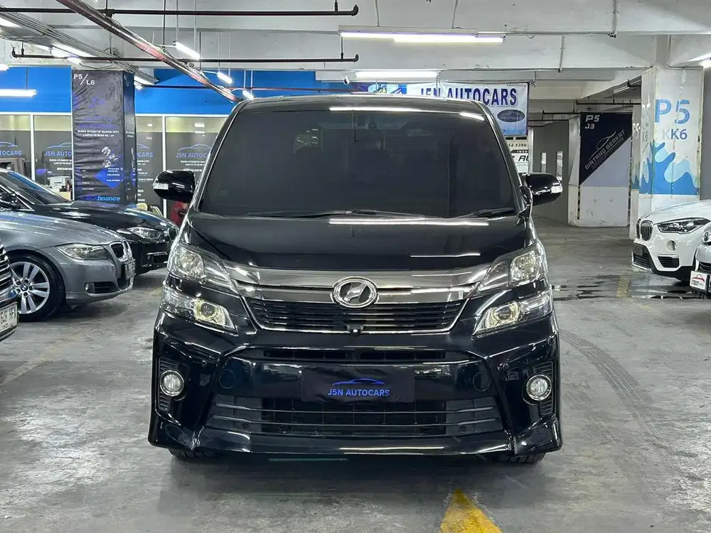 Toyota Vellfire Z Golden Eyes II 2014 HITAM