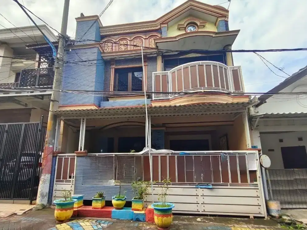 Rumah Di Kebraon Indah Surabaya Kondisi Terawat dan Bagus Siap Huni