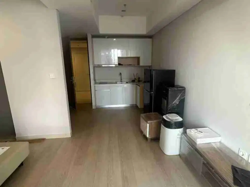 Dijual unit apartemen taman anggrek residence tipe 1br renov semi furnished view pool