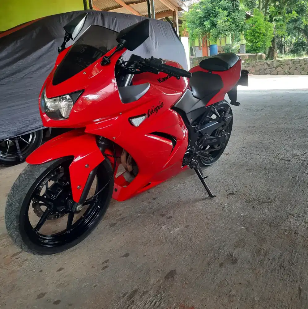 DIJUAL KAWASAKI NINJA 250 KARBU NIK 2011
