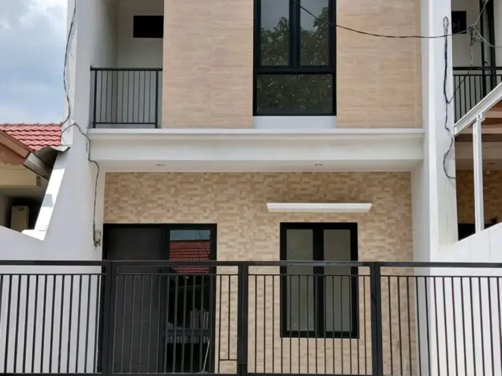 Dijual Rumah 2 Lantai Siap Huni