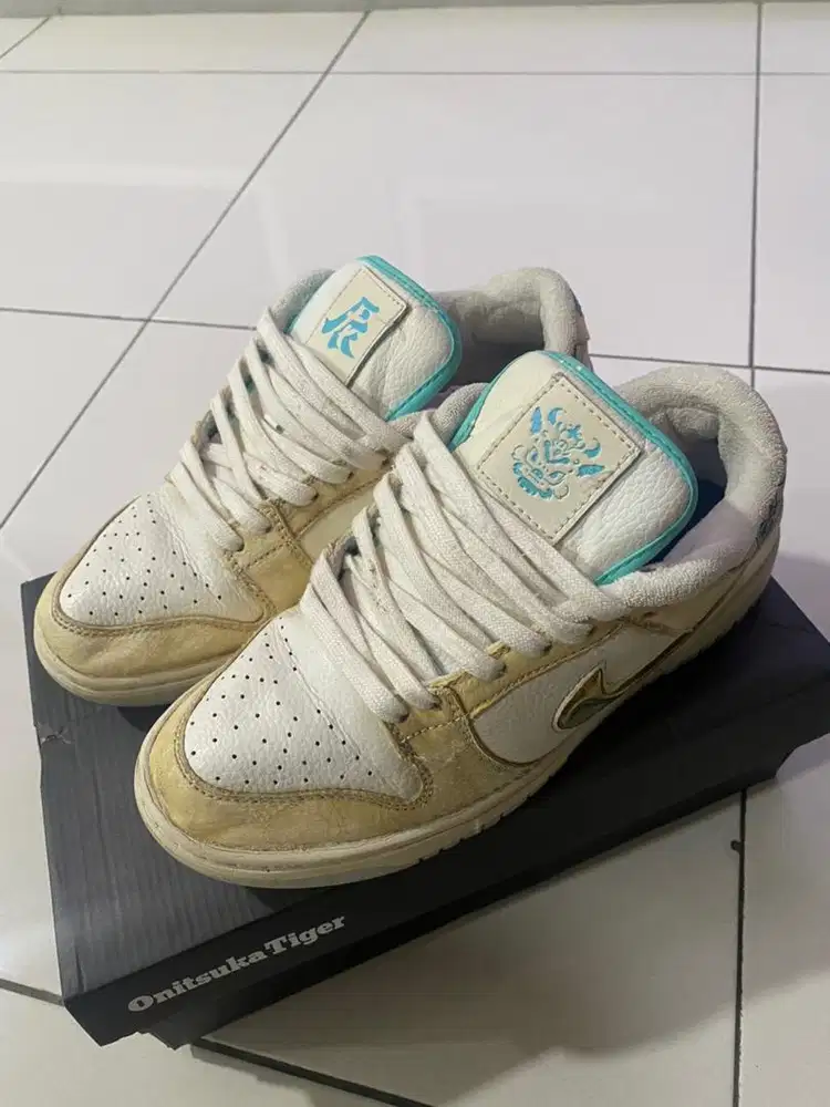 Nike air force size 42