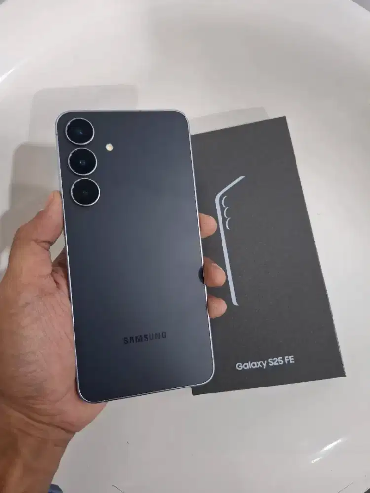 Samsung S25 FE 5G 8/256gb sein jetblack like new