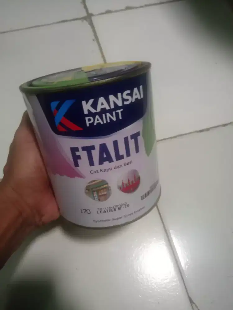 Cat besi kayu 1Kg