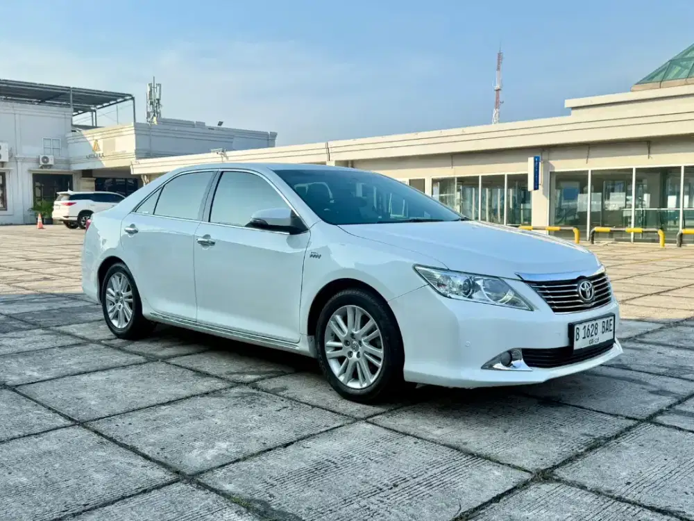 Toyota Camry 2.5 V XV50 2013