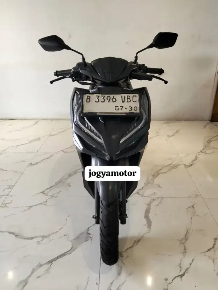 1 - HONDA VARIO 125 KEYLESS Tahun 2025