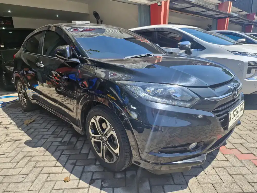 Honda Hrv Prestige 1.5 Automatic 2018  Bensin Hitam Metalik