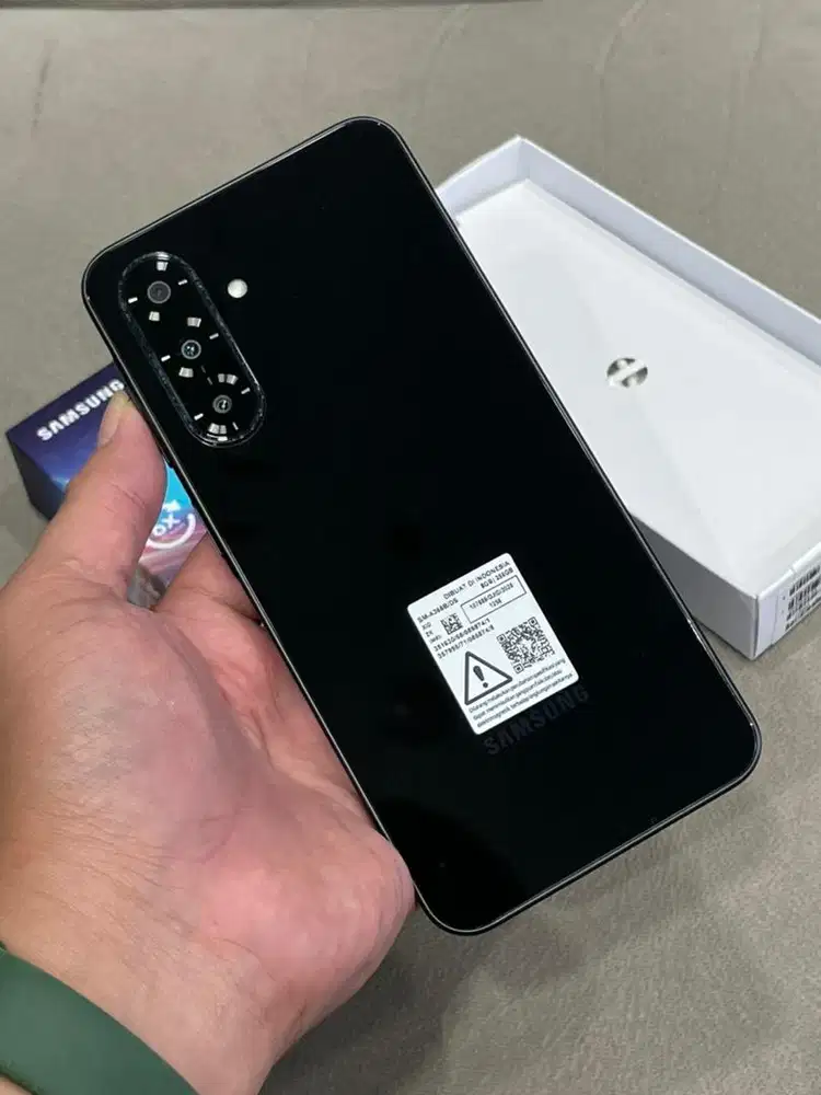 Samsung Galaxy A26 5G 8/256GB Black ex sein garansi on Maret 2027