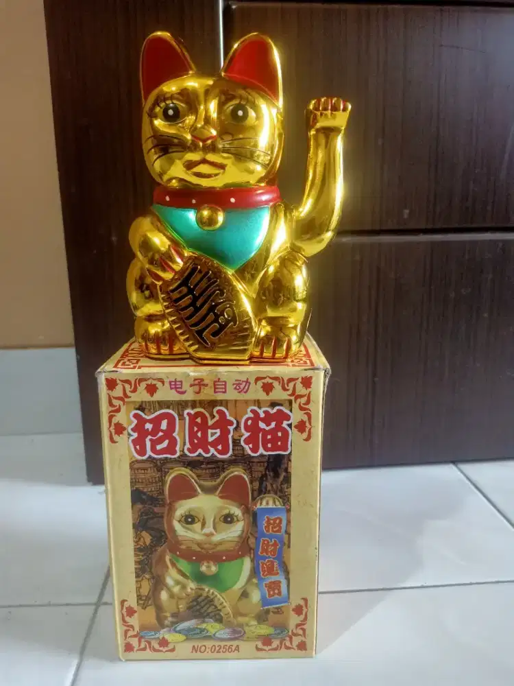 Pajangan Kucing Hoki (Batre)
