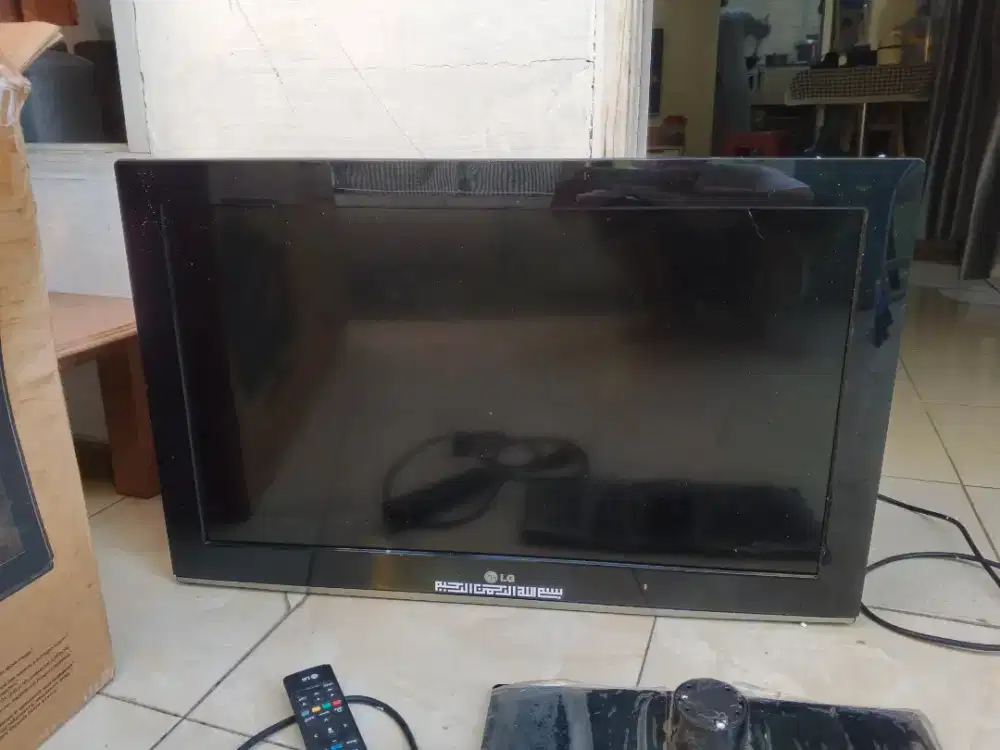 Di jual LCD LG 32in (kondisi mati)